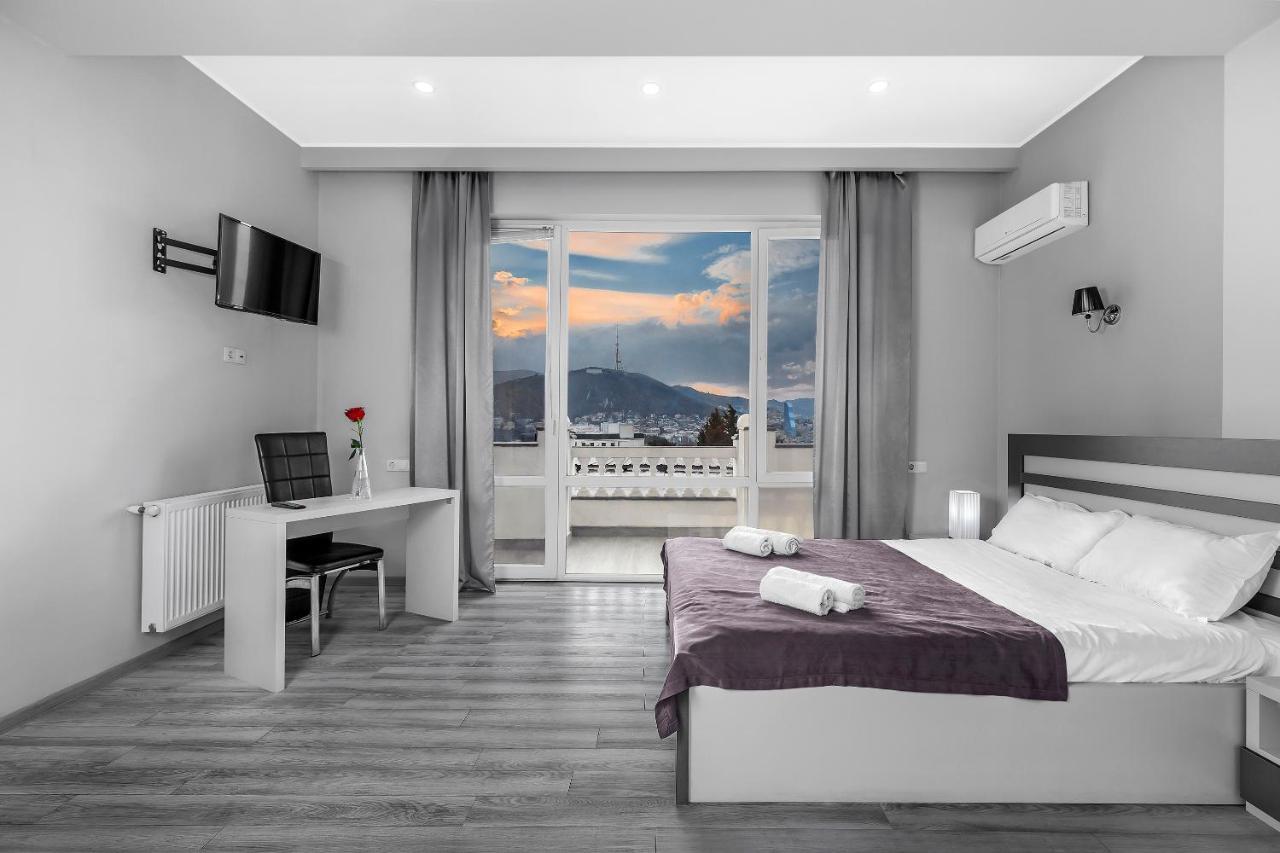 White House Hotel Tbilisi Bagian luar foto