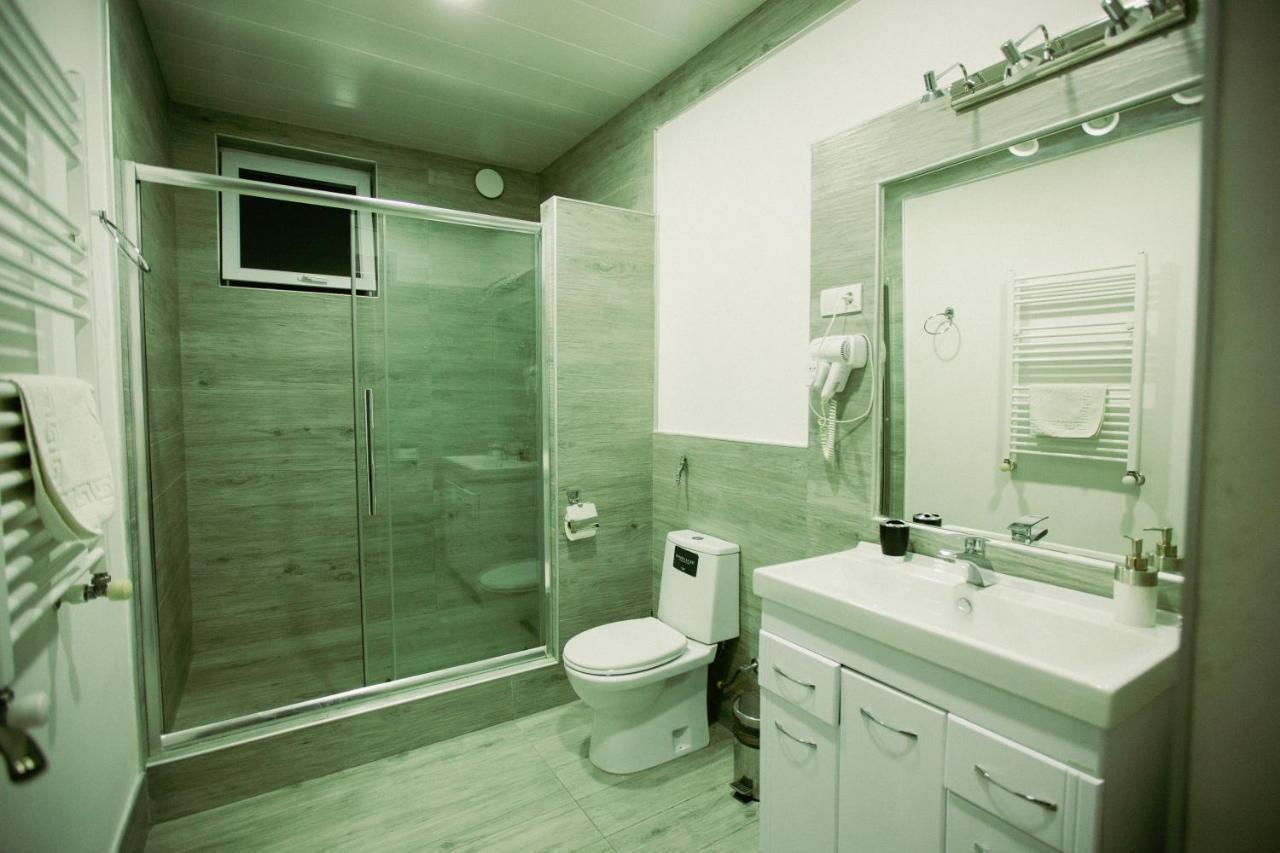 White House Hotel Tbilisi Bagian luar foto